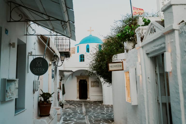 Naxos Vs Paros: Which Island is Best For You?